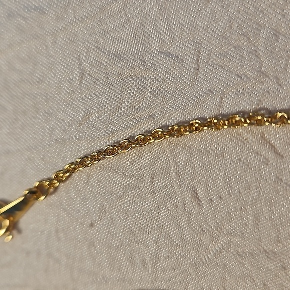 AVON Vintage Ceramic Pendant w/ 24" Gold Tone Chain in Box - Picture 4 of 7